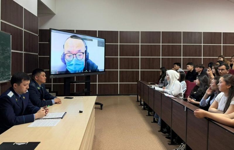 В Астане студенты пообщались с осужденными за наркотики