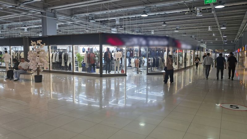 Почему казахстанцы уходят из ТРЦ на маркетплейсы и как это изменить