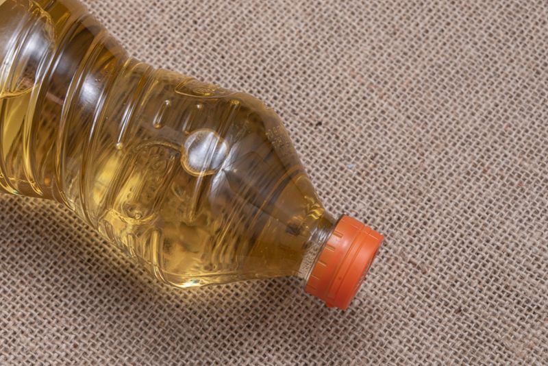 В Ашхабаде с 12 марта ввели лимит на продажу растительного масла в госмагазинах