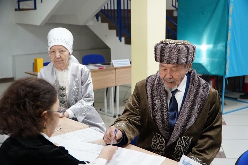референдум в Казахстане: явка на 12:00