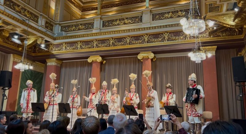 Сазген сазы в Musikverein