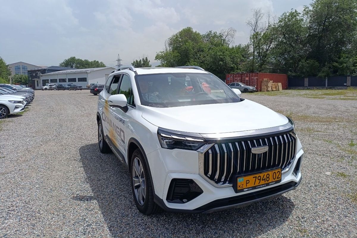 За рулем нового Geely в Алматы - тест-драйв Coolray и Okavango