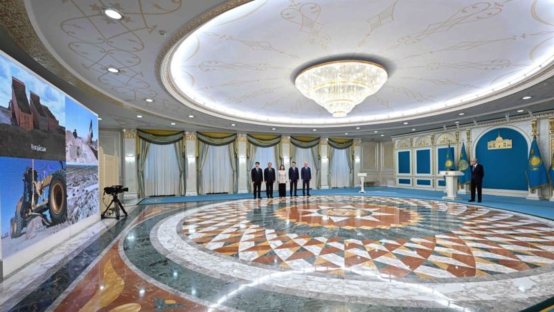 телемост Токаева - старт на строительство автомагистралей