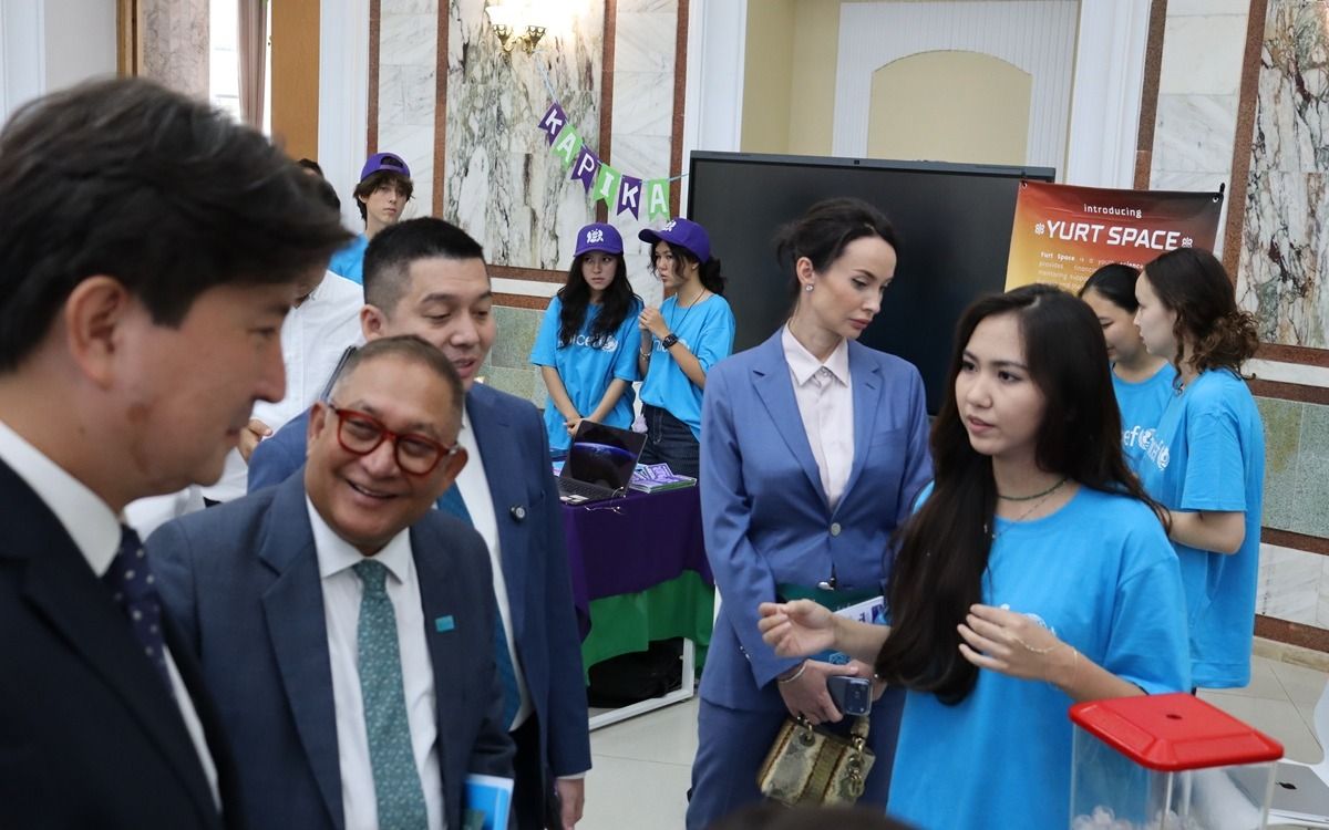 Almaty Youth Forum 2026 выставка молодежных проектов школьники