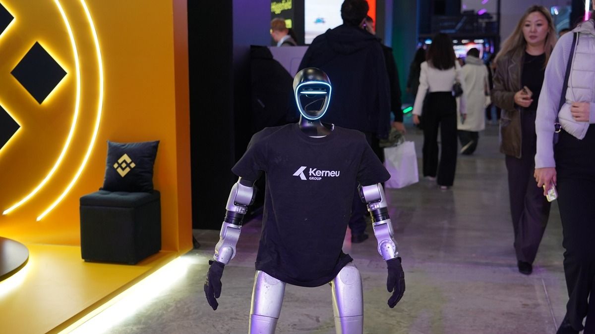 Робот на AI&nbsp;& Digital Bridge 2026